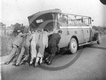 auu 471 autocar de promenade SMTC  .jpg