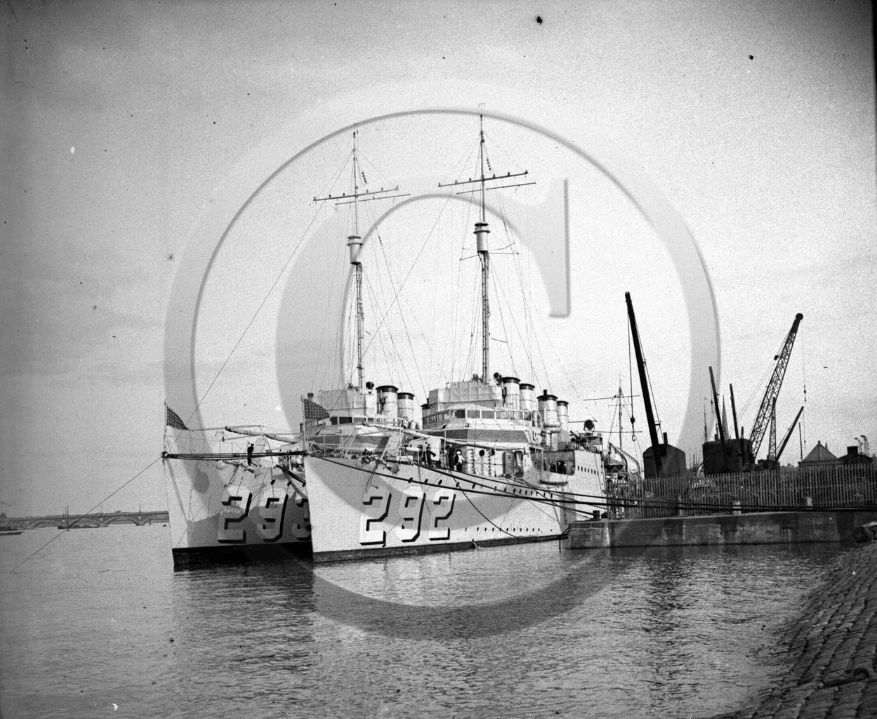 BA 916 bateau de guerre destroyers americains 272 et 293 .jpg