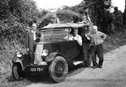 AU 4238 Renault  NN torpedo transformé en camionnette  .jpg