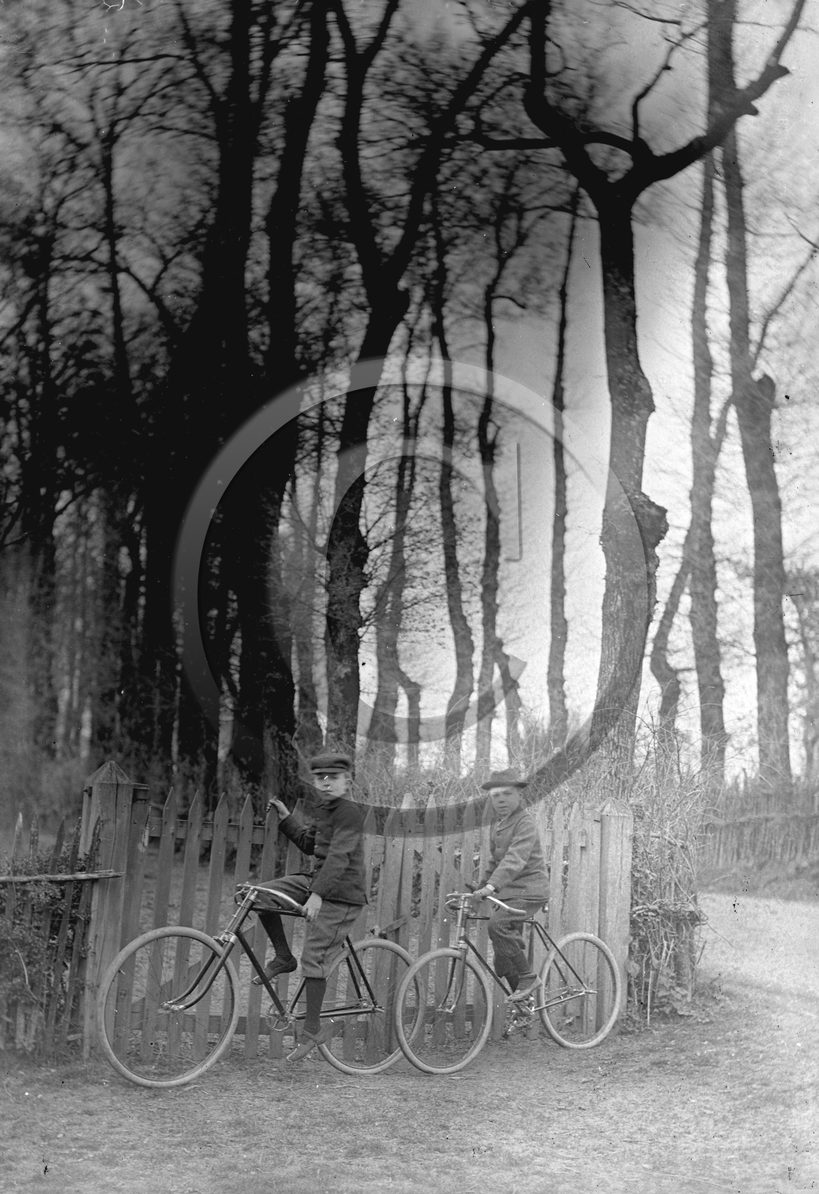 enfants velo en 1896.jpg