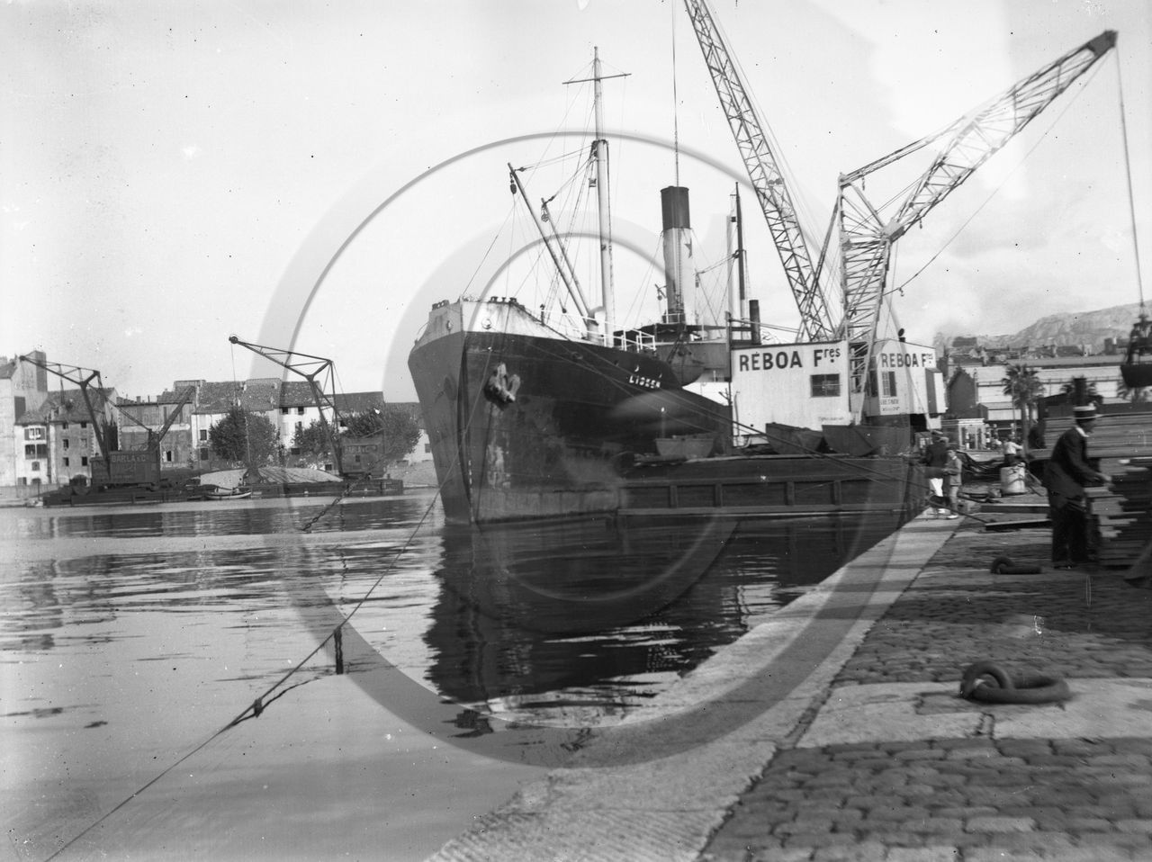 BA 1646 cargo Lisken au port marchand de Toulon  dpt 83   - Copie.jpg