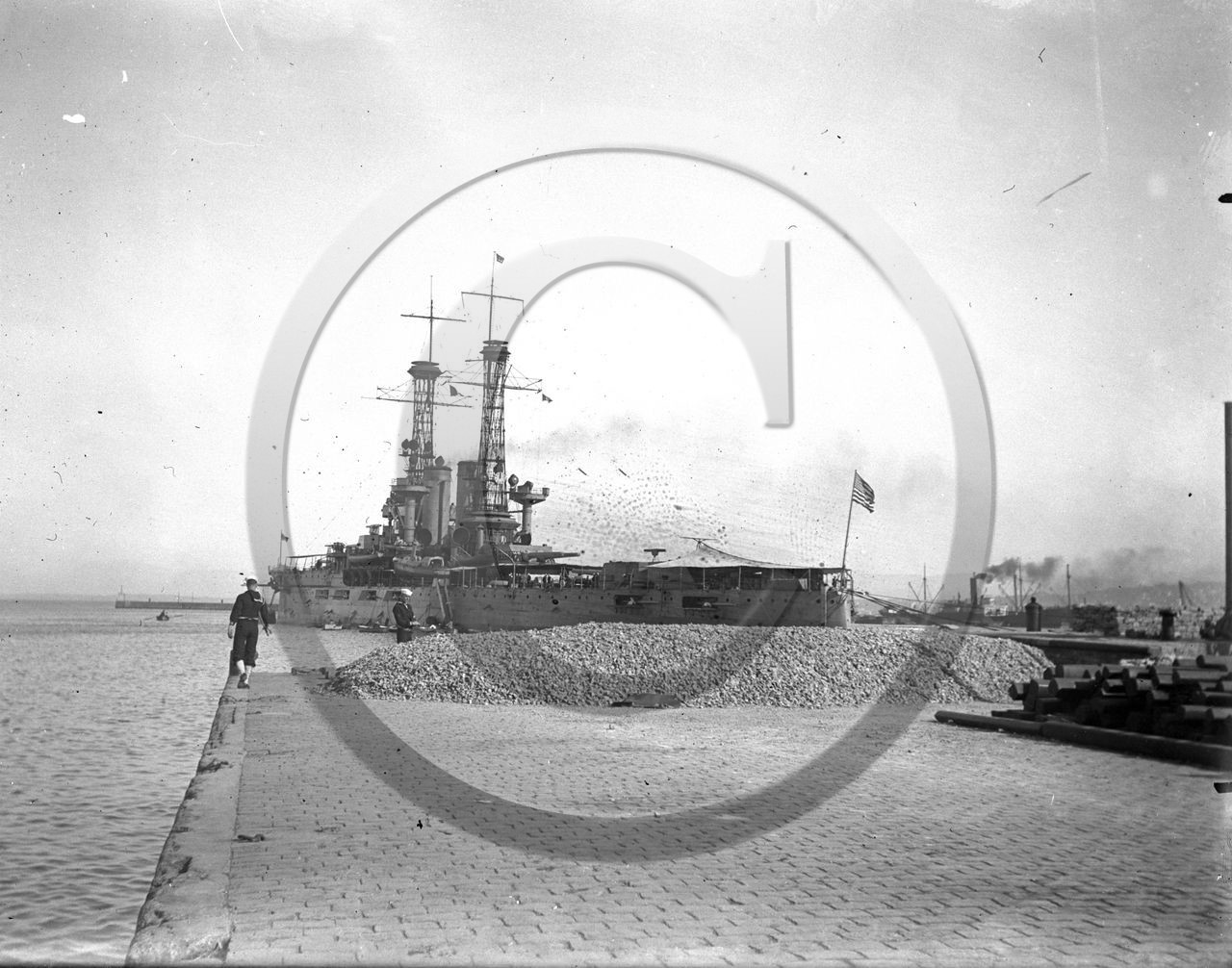 BA 1299 bateau de guerre Utah.jpg