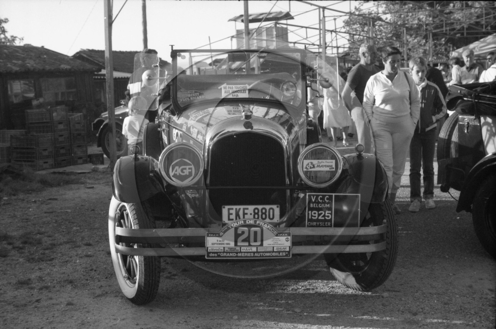 AU 1014 Chrysler torpedo 1928 au tour de France des grand meres automobiles 1985 .jpg