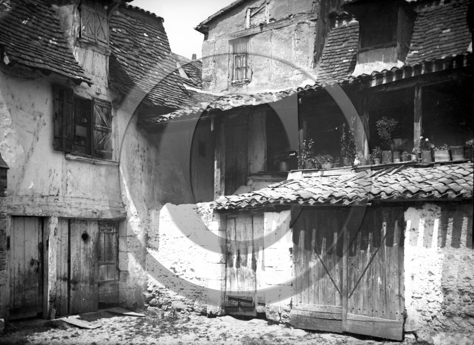 AG 664 cour de ferme  .jpg