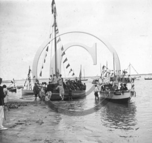 arc 4277 bateaux pavoisés .jpg