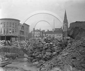 BX 133 disparition de l'ancien réservoir d'eau cours d'aquitaine en 1930.jpg