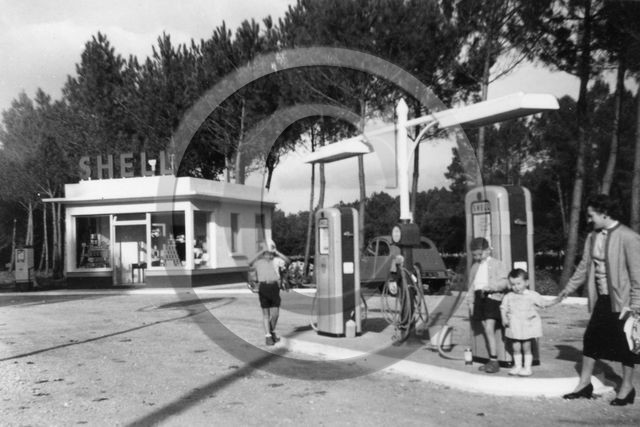 arc 4502 Pyla station essence place du figuier .jpg