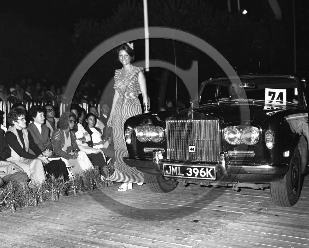 AU 4370 Rolls Royce .jpg