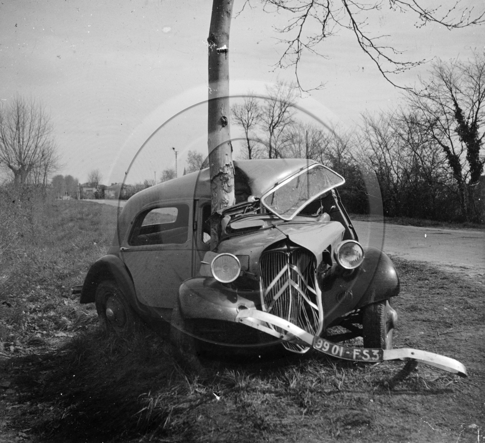 au 4199 traction accidentée .jpg