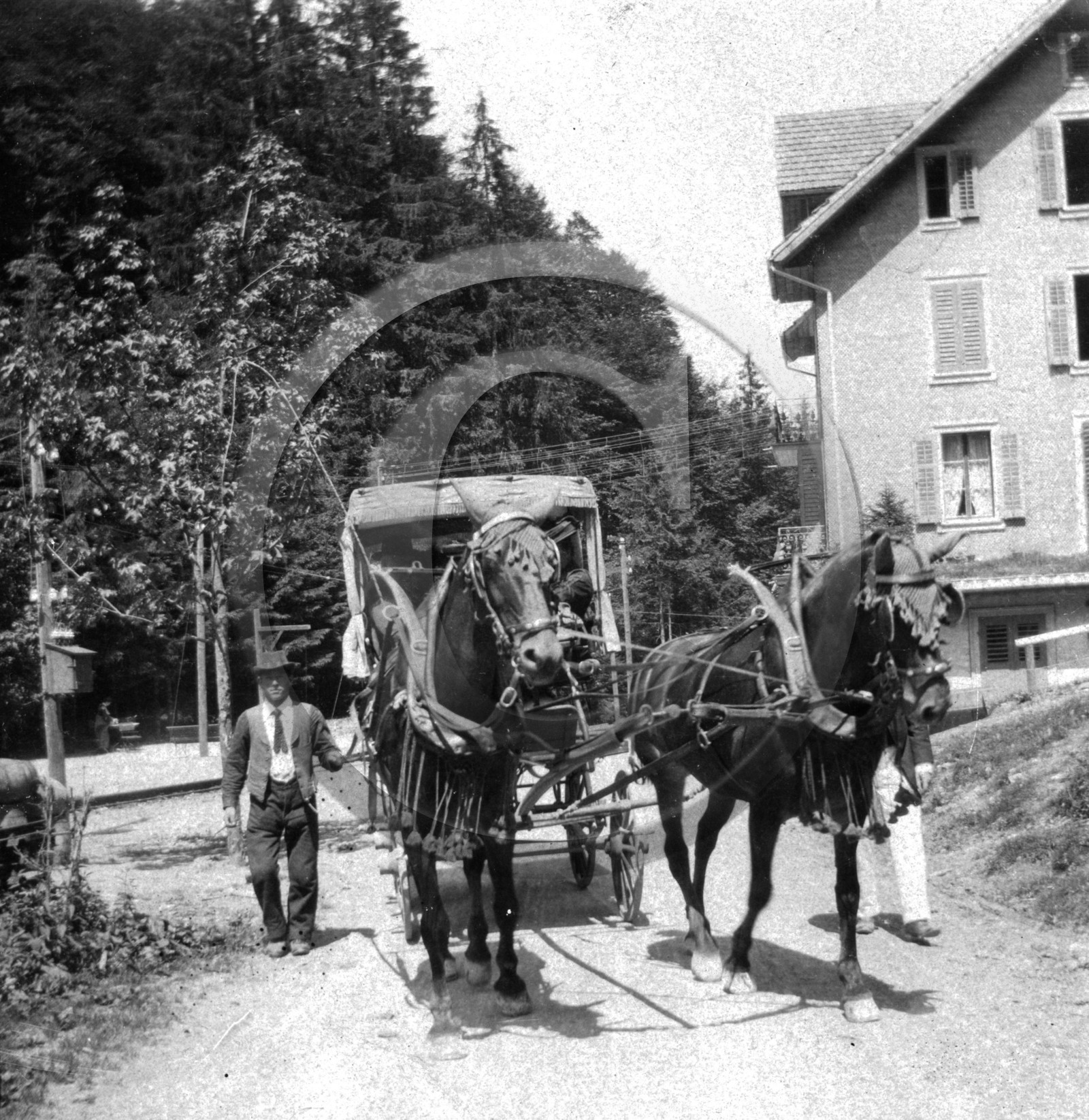 AG 592 attelage  .jpg