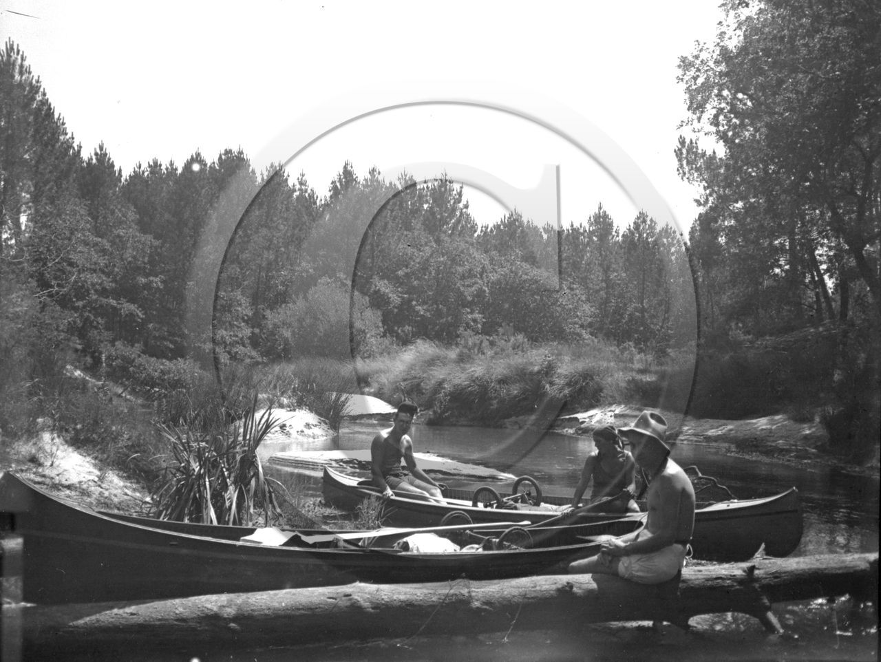 BA 1201 canoes canadiens.jpg