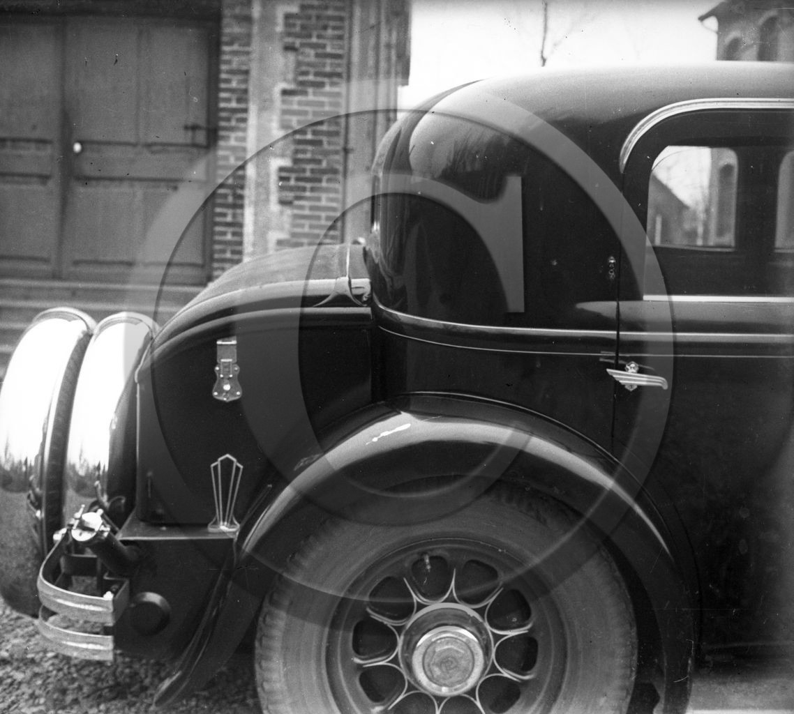 AU 1184 panhard  .jpg