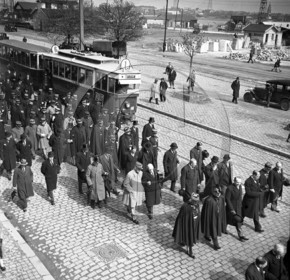 BX 297 obseques du gouverneur RENARD.jpg