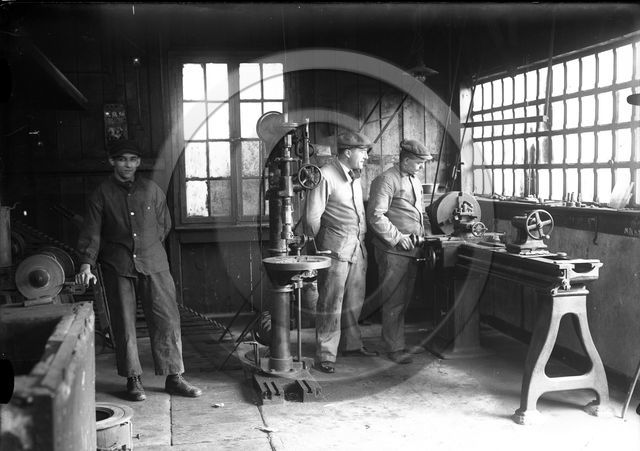 treves magasin central des cooperatives generales armee du Rhin atelier mecanique   Allemagne .jpg