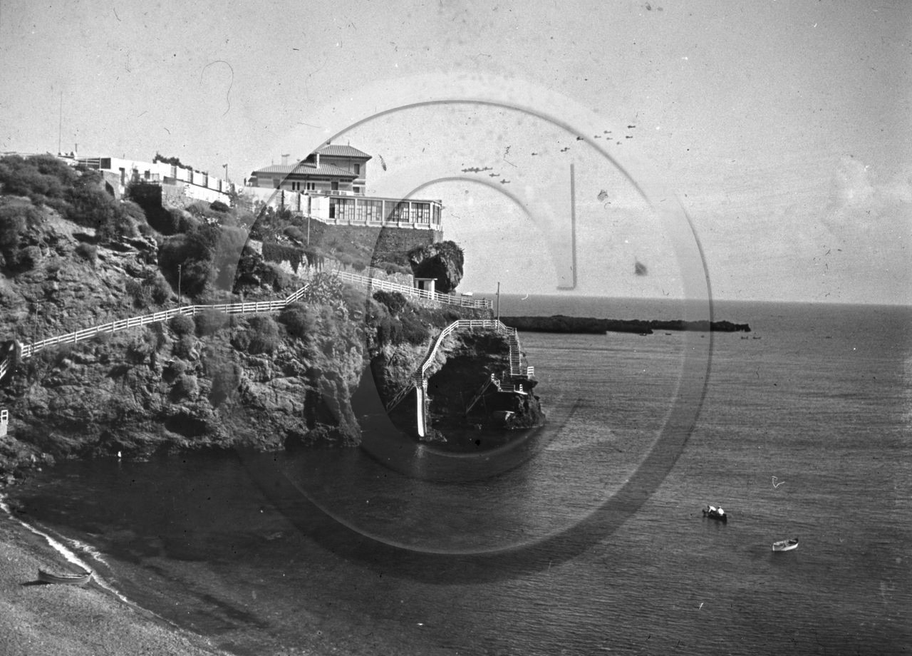 Sans titre - 5 Alger la corniche et vol de groupe 1935 .jpg