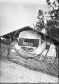 arc 4196 Guy de Pierrefeux devant le Bidaou .jpg