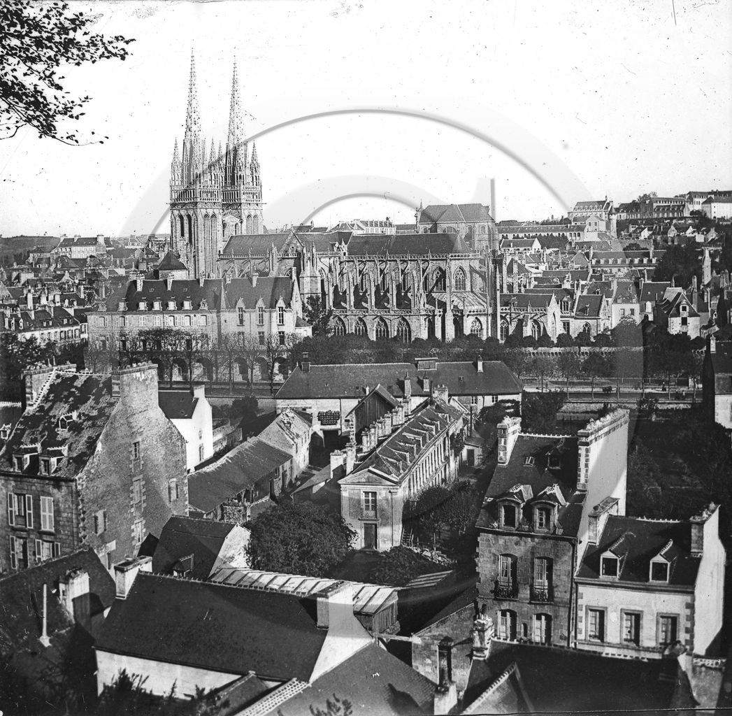 vi  2073  Quimper vue generale et cathedrale  dpt 29  .jpg