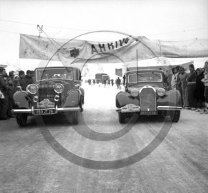 AU 829 Rolls royce Talbot au depart .jpg