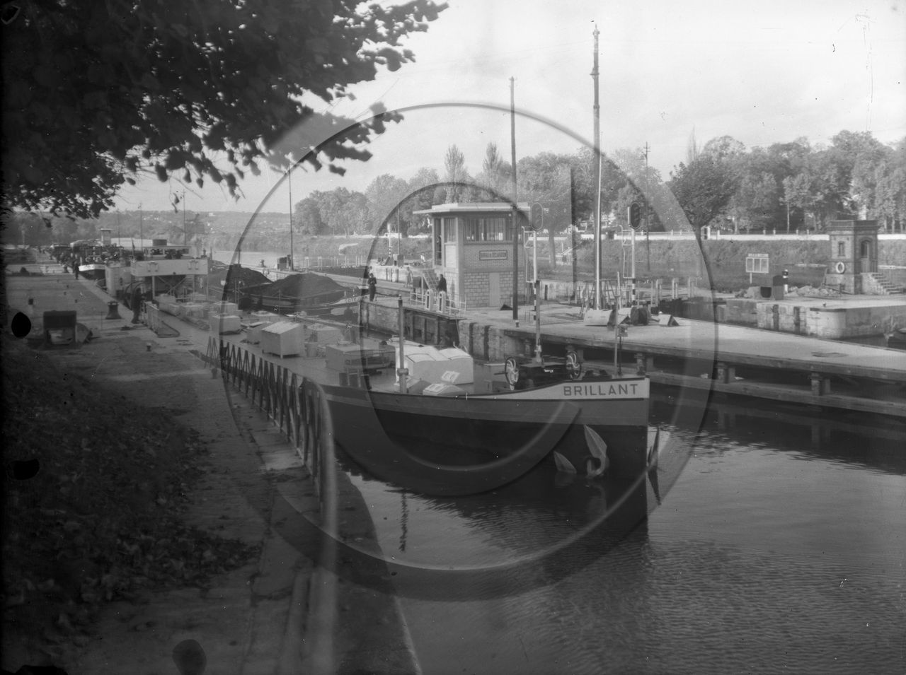 BA 1685 voies naviguablesl peniche Brillant bureau de declaration .jpg