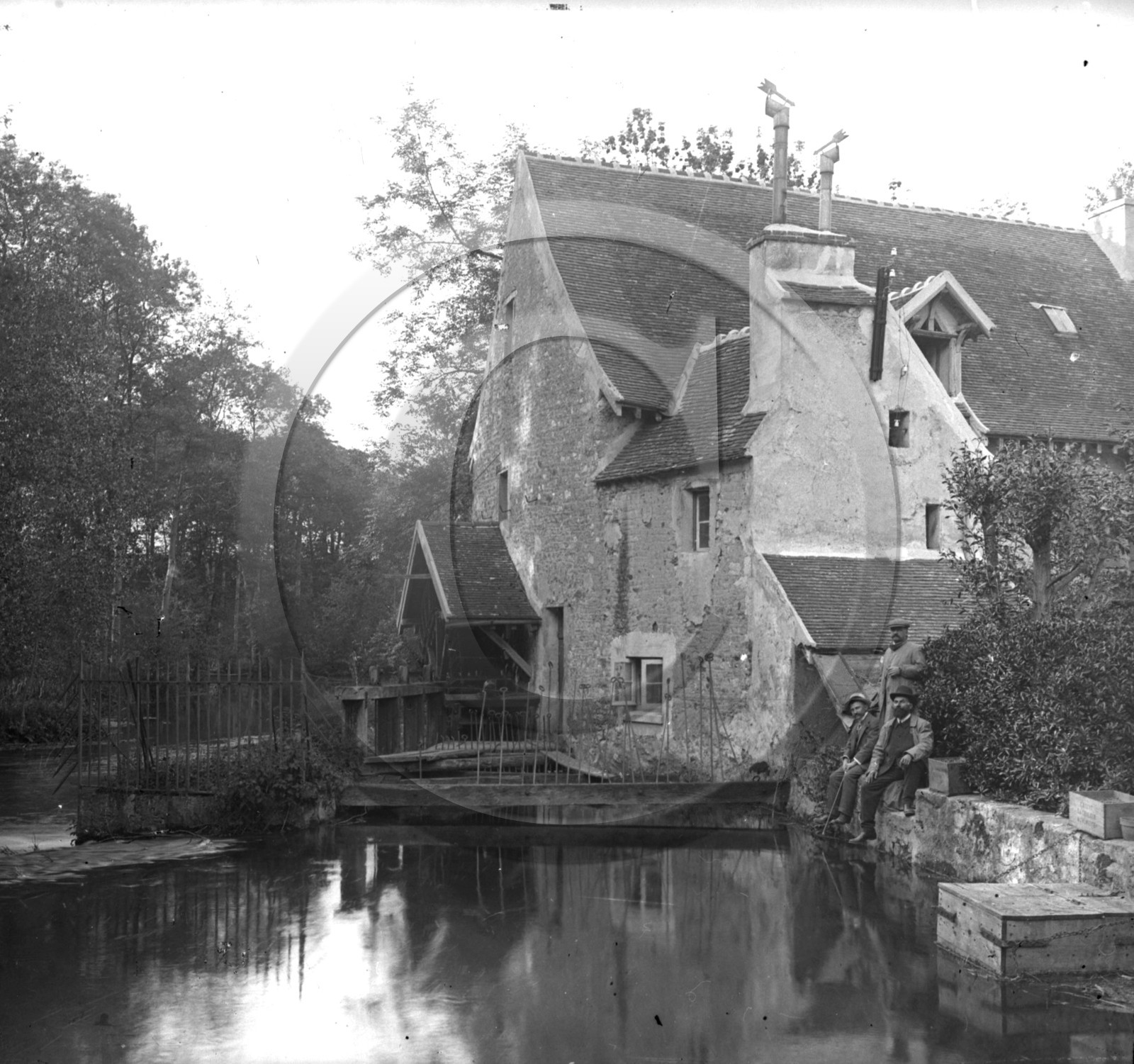 AG 586  moulin a eau .jpg