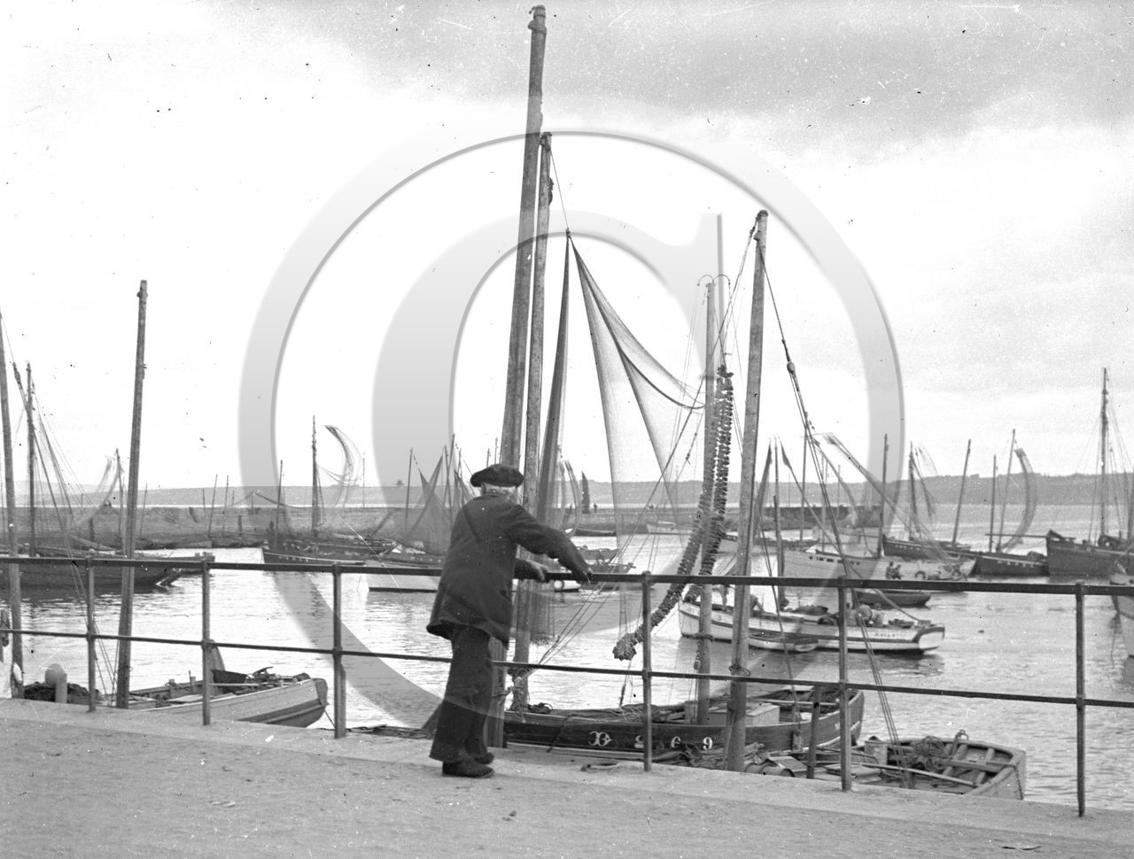 BA 405   Douarnenez  dpt 29.jpg