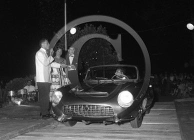 CE 557 panhard carrosserie Vivez Bordeauc  .jpg