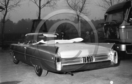 AU 383 Cadillac Fleetwood cabriolet 1963 .jpg