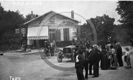 AU 2555 panhard Teste sur panhard paris madrid d'apres photo  .jpg