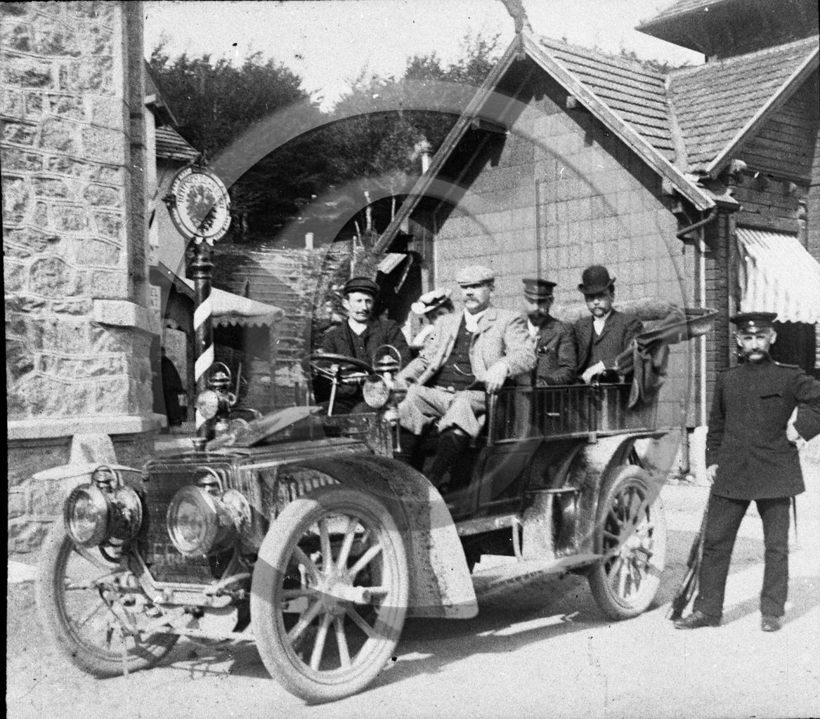 AU 1420 panhard  .jpg