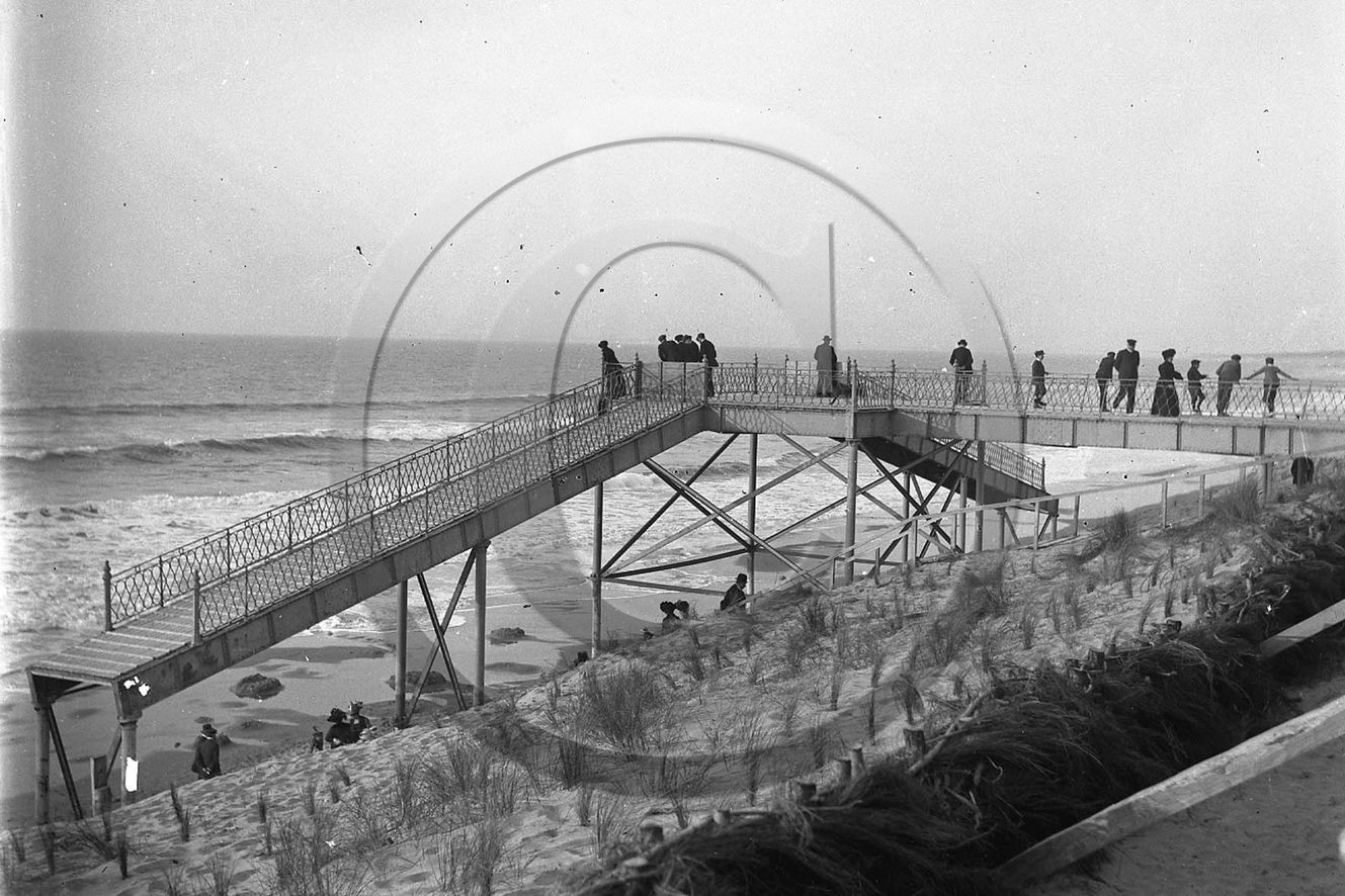 vi  250 Soulac la passerelle.jpg