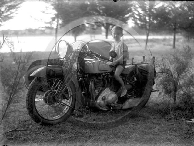 MOV 62  moto side a identifier .jpg