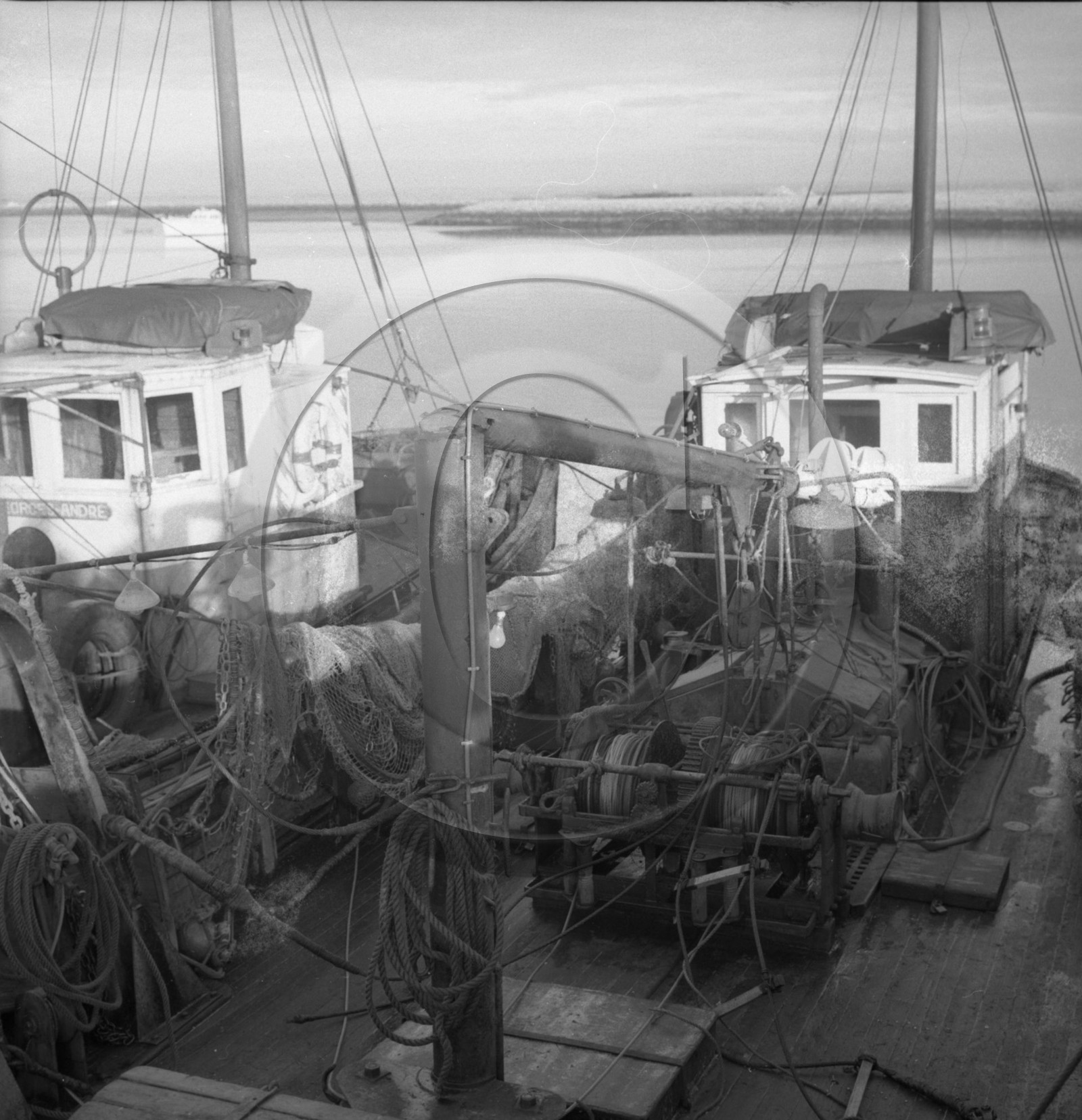 arc 3995 chalutier mat brisé 23-2-1964.jpg