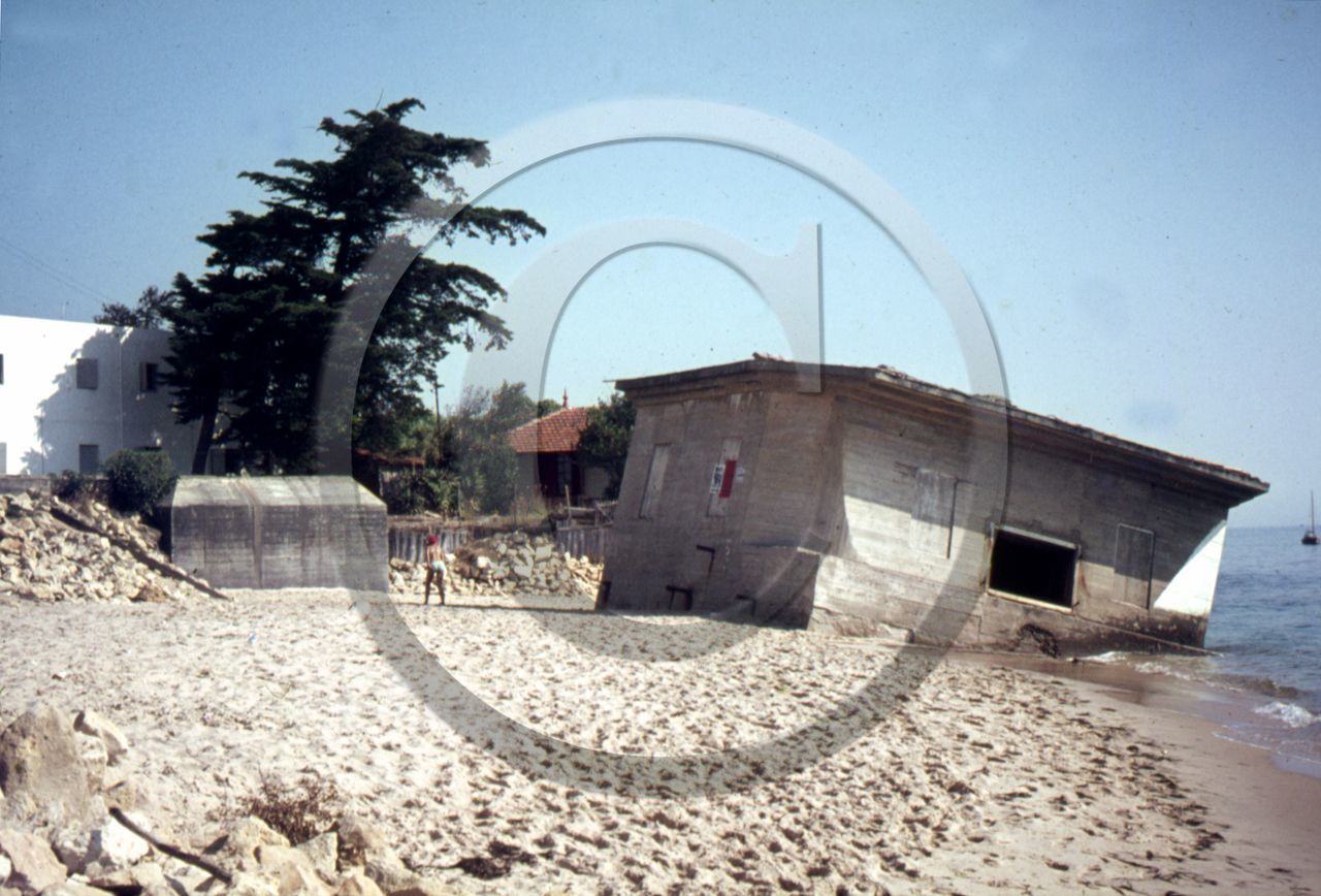 arc 4034 blockhaus camouflé Cap Ferret  Hortense en 1964 .jpg