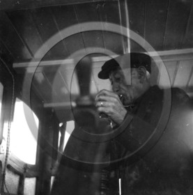 BA  page 80 - 10- Paris Conflans en péniche.jpg