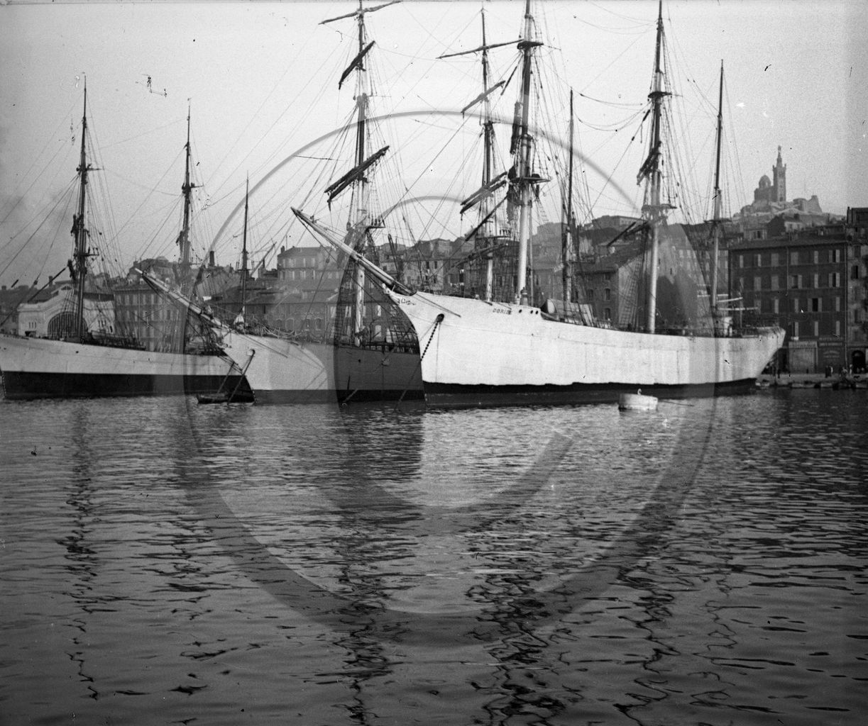 vi  1012 Marseille les grand voilliers  D13.jpg