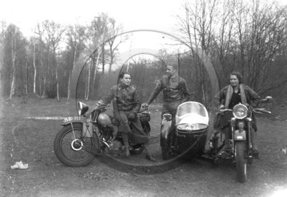 mov 263 moto Peugeot rt moto side .jpg