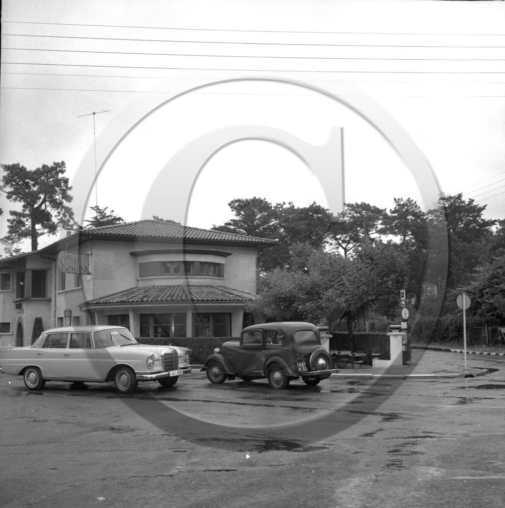 AU 1382  Rosengart .jpg