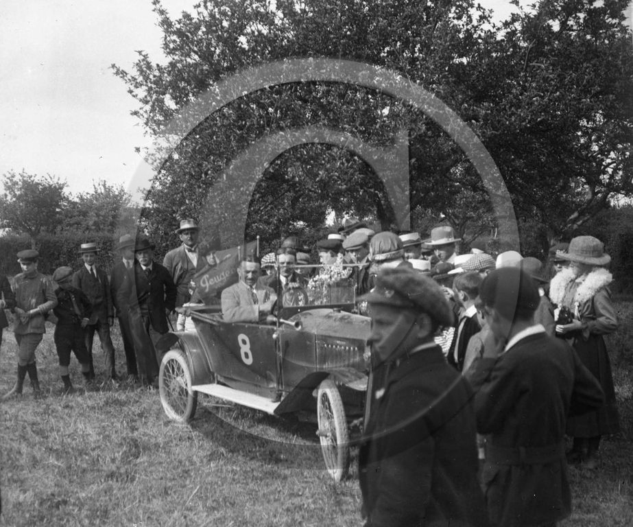 AUC 23 Peugeot N° 8  .jpg