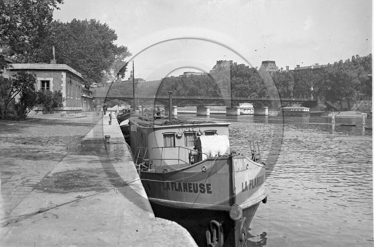 BA 325 peniche amenagée La Flaneuse  Paris    Col.NG .jpg.jpg