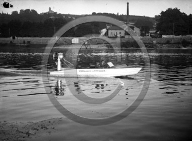 BA 1491    hydroglisseur Dumond Galvin .jpg