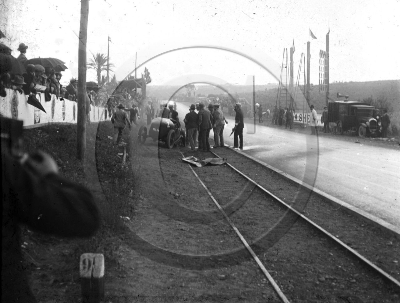 AUC 55 Staouéli mai 1928 Massé sur Salmson .jpg