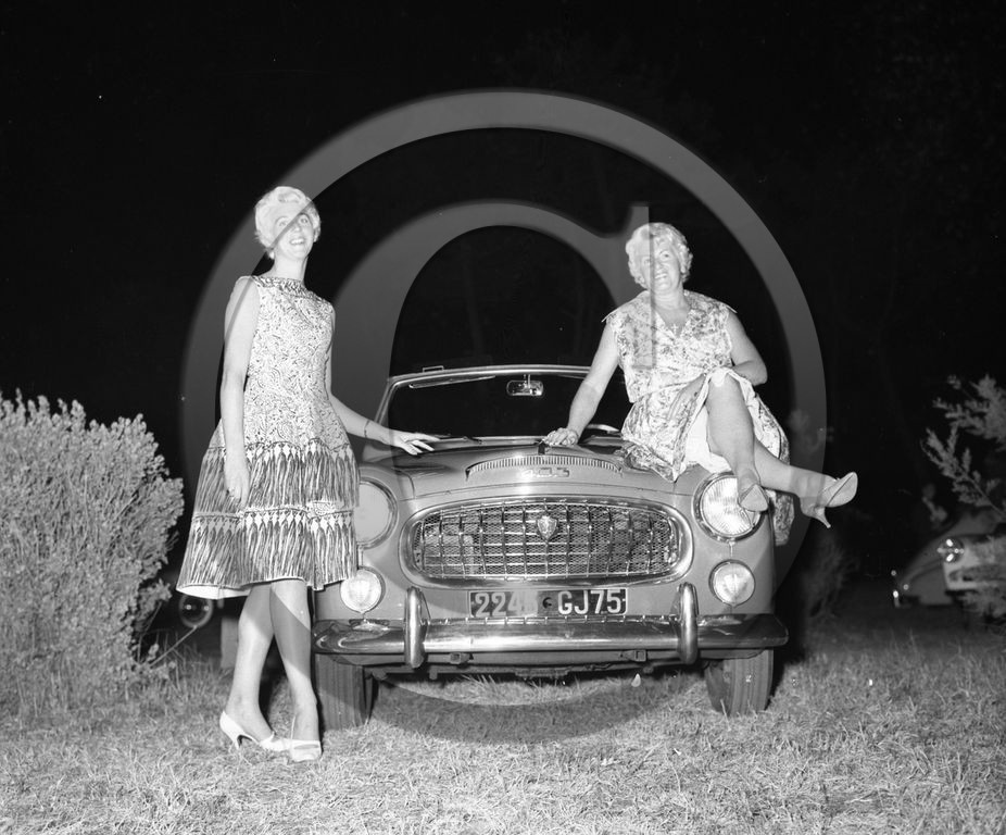 AUCE 312 Peugeot 403 cabriolet .jpg