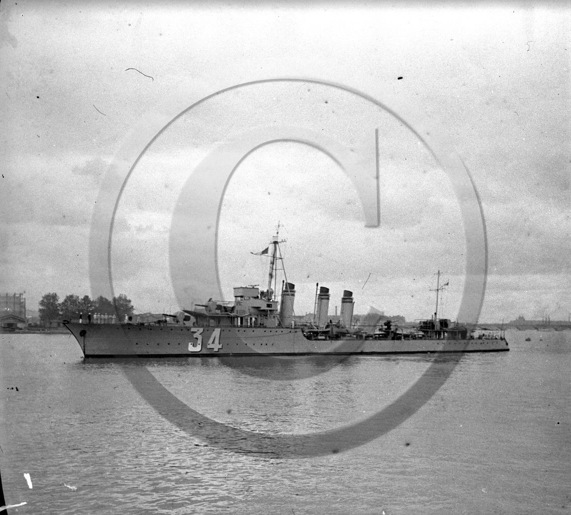 BA 914 bateau de guerre croiseur Dugay Trouin  Bordeaux 4 juillet 1934  dpt 33 .jpg