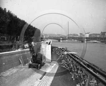 BA 1046 refection ou constructon d'un quai sur la Seine.jpg