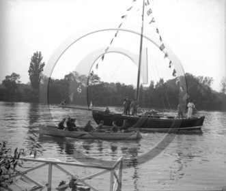 BA 1083 série de mise à l'eau fluviale.jpg