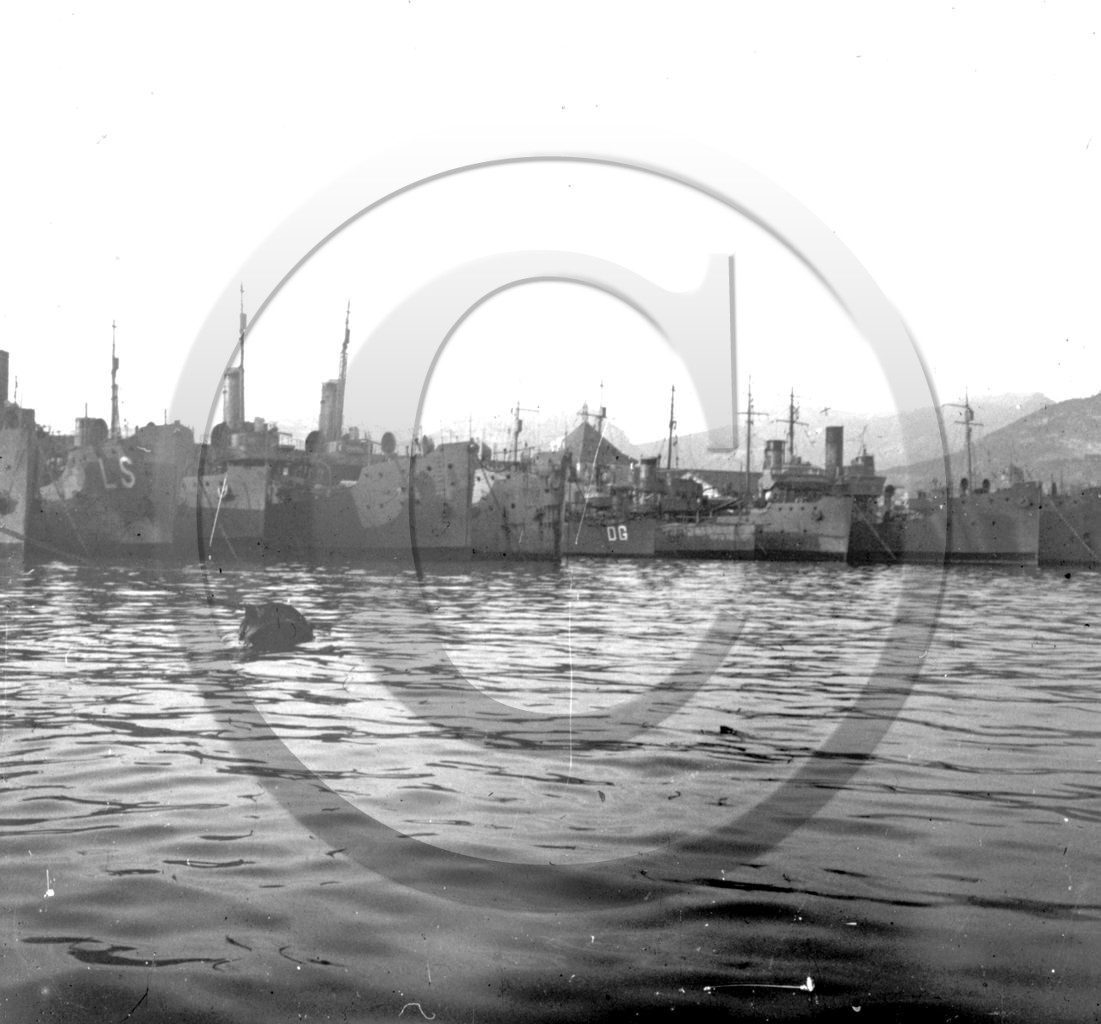BA 1449 navire de guerre Toulon avisos et canonnieres  1924  .jpg