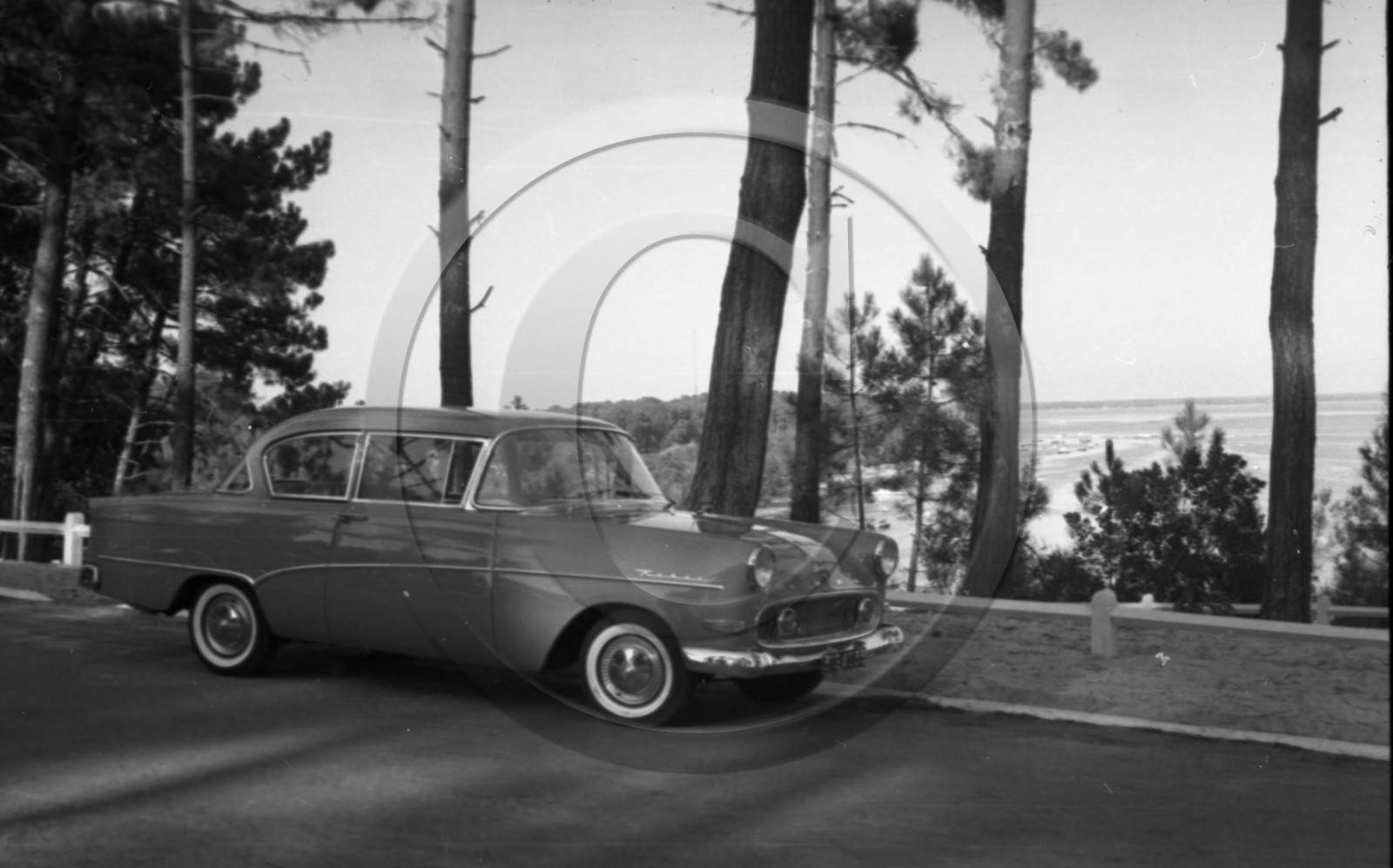 arc 4281 Opel Rekord au Ferret.jpg