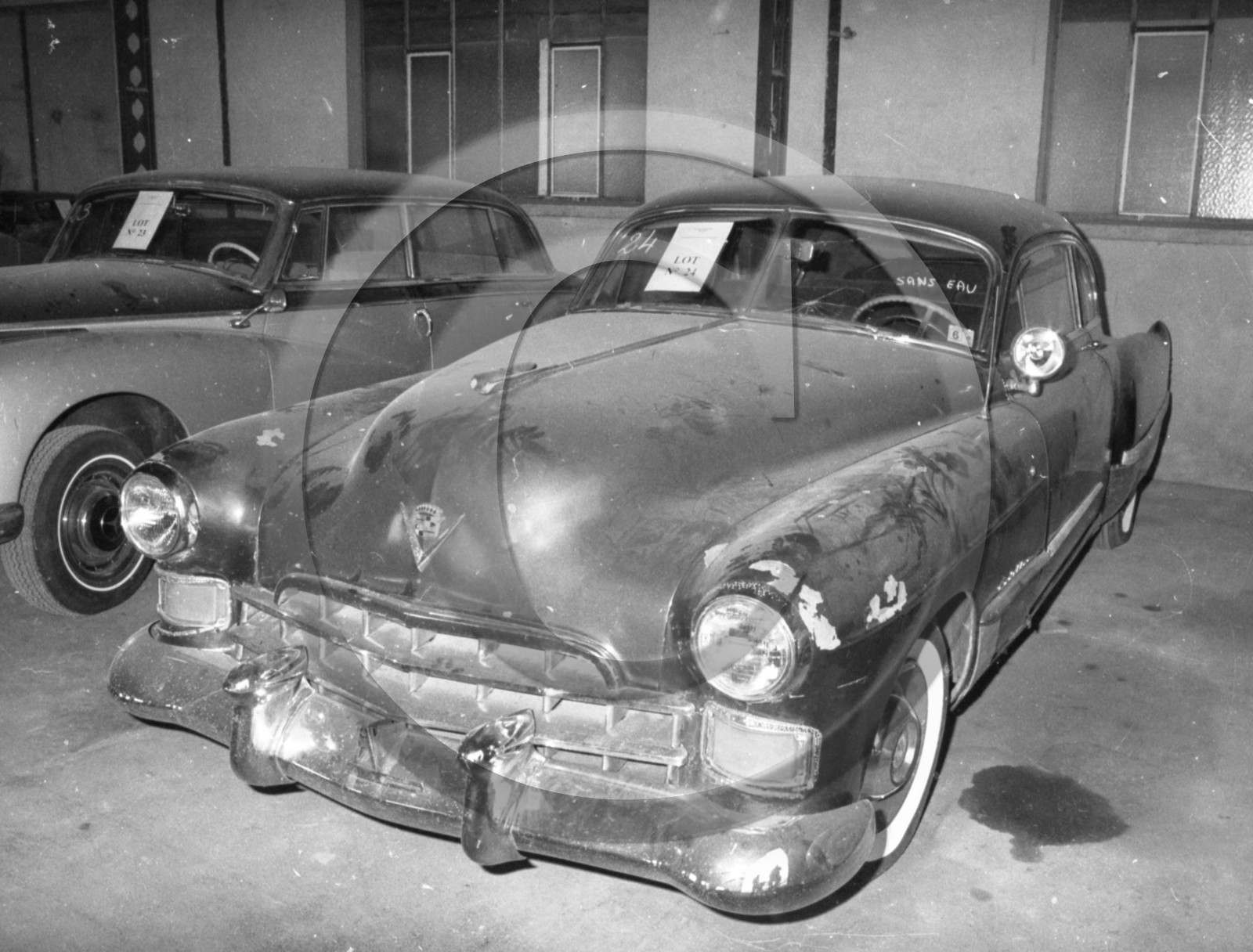 AU 3882 Cadillac sedanet 1949 .jpg