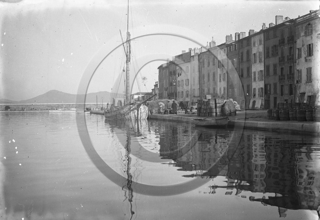 BA 1648  ST Tropez dpt 83  .jpg