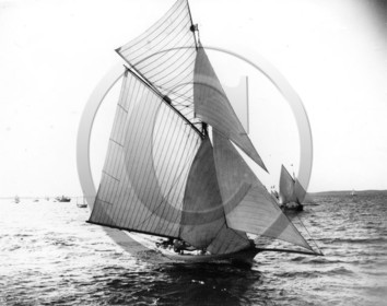 arc 4554  voilier étincelle .jpg